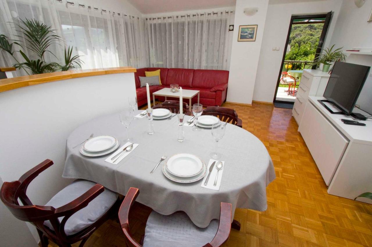 Apartments Besker Макарска Экстерьер фото